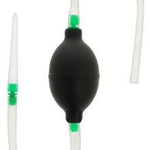 Duș anal cu tub de golire ADDICTED TOYS Travel Cleaner 3, din material flexibil și hipoalergenic, negru cu verde, 70 cm