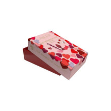 Kit DREAMTOYS Amour The Passion Of Love, set 8 produse, cu 3 dopuri anale, panglică din satin, lubrifiant și petale de trandafir