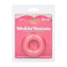 Inel pentru penis CALEXOTICS Dickin’ Donuts, în formă de gogoașă, din silicon elastic și confortabil, diametru 2.5 cm, roz