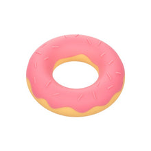 Inel pentru penis CALEXOTICS Dickin’ Donuts, în formă de gogoașă, din silicon elastic și confortabil, diametru 2.5 cm, roz