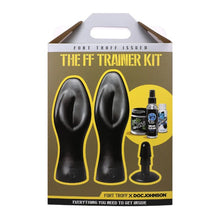 Set pentru fisting FORT TROFF The FF Trainer Kit, cu 2 dildo-uri în formă de mână, lubrifiant, soluție de curățare și pudră, negru