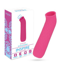 Stimulator clitoris INSPIRE SUCTION Wynter, cu 12 funcții de aspirație, din silicon hipoalergenic, rezistent la apă, roz