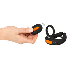 Inel dublu pentru penis REBEL Scrotum Stimulator, control prin telecomandă, 10 funcții de vibrație, negru cu portocaliu