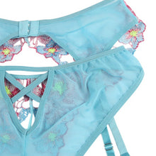 Lenjerie sexy 3 piese SUBBLIME, Sutien + Chilot + Portjartier, model cu plasă și design floral, culoare albastru cu roz, mărime S/M, model 954109