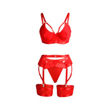 Lenjerie 4 piese SUBBLIME Red Bondage, sutien și portjartier cu decupaje sexy, chilot tanga și jartiere, roșu, mărime S/M (955250)
