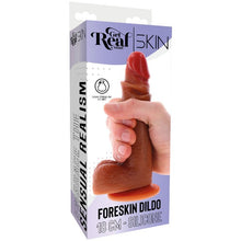 Dildo TOYJOY Get Real Foreskin Dildo, realist cu testicule, bază cu ventuză, compatibil cu hamuri strap-on, 18 cm, culoare caramel