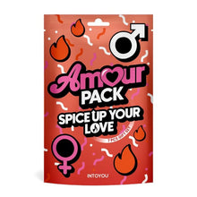 Set erotic AMOUR PACK Spice Up Your Love, cu stimulator, inel pentru penis vibrator, mască, cătușe, zaruri, pană pentru stimulare și petale, pentru cupluri