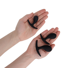 Set plug anal ADDICTED TOYS Anal Plug Set, mărimi S, M, L, 3 dopuri de dimensiuni progresive, lungimi 5.4 cm, 6.6 cm, 7.3 cm, culoare negru