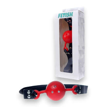 Căluș pentru gură B-SERIES Fetish Ball Gag, pentru jocuri erotice BDSM, mărime ajustabilă, din piele ecologică, negru cu roșu