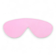 Set 7 accesorii BDSM B-SERIES Hidden Desire Chest, cu cătușe, zgardă, căluș, frânghie, bici și mască de ochi, culoare roz