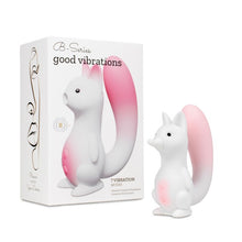 Stimulator clitoris B-SERIES Squirrel Smart Tail, în formă de veveriță, control prin aplicație, 7 funcții de vibrație, 7 tipuri de aspirație, încălzire, alb