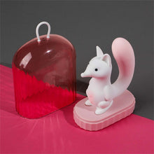 Stimulator clitoris B-SERIES Squirrel Smart Tail, în formă de veveriță, control prin aplicație, 7 funcții de vibrație, 7 tipuri de aspirație, încălzire, alb