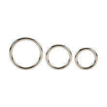 Set 3 inele pentru penis CALEXOTICS Silver Ring Set, din oțel placat cu argint, dimensiuni progresive, 3.25 - 5 cm