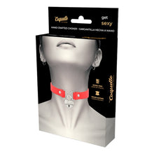 Choker COQUETTE Hand Crafted Choker, din piele vegană, accesoriu cu inimă, culoare roșu cu argintiu, 40 cm