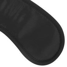 Mască DARKNESS Straight Black Soft Mask, pentru jocuri erotice în cuplu, din satin, cu bandă elastică reglabilă, negru