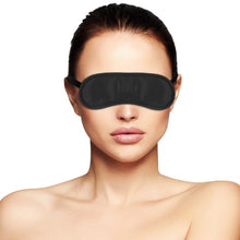 Mască DARKNESS Straight Black Soft Mask, pentru jocuri erotice în cuplu, din satin, cu bandă elastică reglabilă, negru