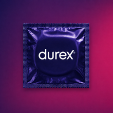 Prezervative cu striații DUREX Mutual Pleasure, regular fit, cu efect de stimulare clitoridiană și întârziere ejaculare, 56 mm, 1 cutie x 20 buc