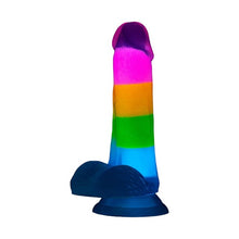 Dildo NEO Elite Glow In The Dark Rainbow Rave, din silicon lichid, bază cu ventuză, lungime 16.5 cm, multicolor fosforescent
