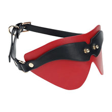 Mască OUCH! Blindfold - Milan Collection, pentru jocuri erotice BDSM, din piele îmbinată, mărime ajustabilă, culoare roșu cu negru