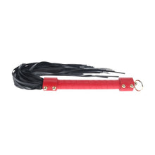 Bici OUCH! Flogger - Milan Collection, pentru jocuri erotice BDSM, din piele îmbinată, culoare roșu cu negru