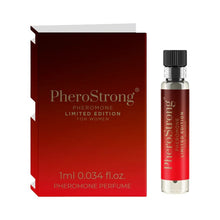 Mostră parfum cu feromoni PHEROSTRONG Limited Edition, pentru femei, cu note de coacăze negre, frezie și vanilie, 1 ml