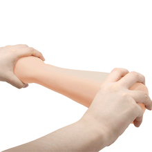 Dildo gros PRETTY LOVE Leon Fist, în formă de mână cu pumn pentru fisting, lungime 35.5 cm, material TPR, culoarea pielii