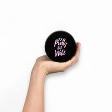 Sare de baie și scrub SECRET PLAY Pretty But Wild, cu feromoni naturali, efect spumant, 350 gr, culoare roz