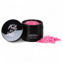 Sare de baie și scrub SECRET PLAY Pretty But Wild, cu feromoni naturali, efect spumant, 350 gr, culoare roz