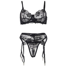 Lenjerie sexy 3 piese SUBBLIME, set cu sutien, chilot tanga și portjartier, design cu plasă și trandafiri, culoare negru, mărime S/M (R81122)