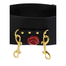 Curea TABOOM Bondage Belt Wild Roses pentru jocuri erotice BDSM, cu trandafiri decorativi, din piele ecologică, negru cu roșu, XS/S/M