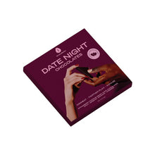 Ciocolată neagră afrodisiacă unisex THE OH COLLECTIVE Date Night Chocolates, 4 cărți de joc incluse “Adevăr sau Provocare”, cu căpșuni, maca și cayenne, 50 g (maro)