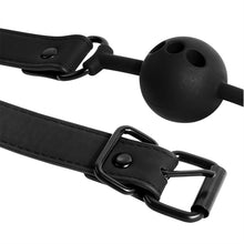 Calus pentru jocuri erotice FETISH SUBMISSIVE BONDAGE - BREATHABLE SILICONE BALL GAG, cu curea reglabila