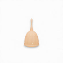 Cupe menstruale FEMI.EKO® Teen, din silicon medical, protecție până la 12 ore, mărime XS, bej