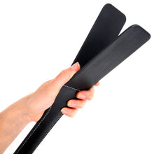 Paleta KINK - FINE LONG, pentru jocuri erotice BDSM, din piele, negru, 45.5 X 5.5 CM